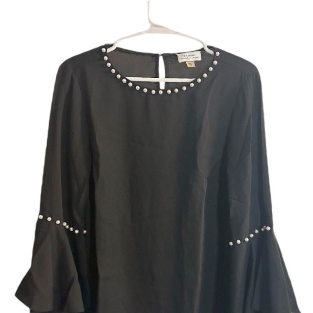 Tahari Arthur S Levine Women's Pearl Round Neck Long Sleeves Black Blouse Sz. XS - Picture 3 of 5